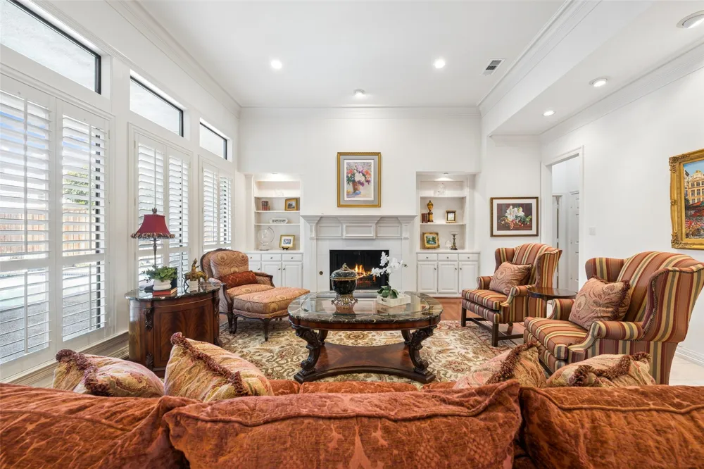 4428 Hollow Oak Drive Dallas, TX 75287