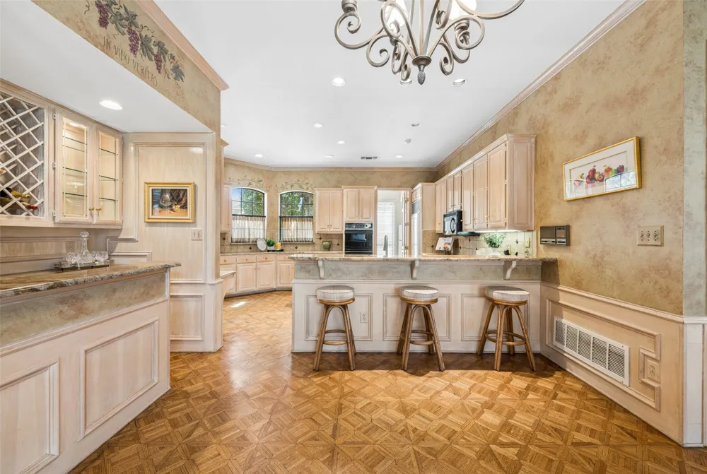 4428 Hollow Oak Drive Dallas, TX 75287