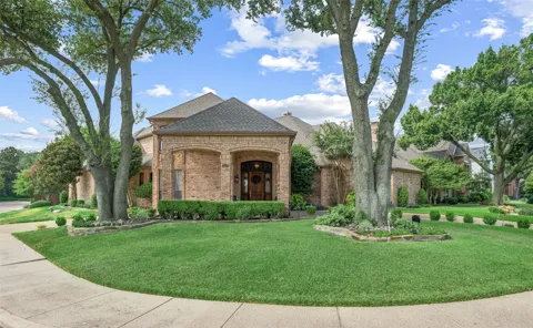 4428 Hollow Oak Drive