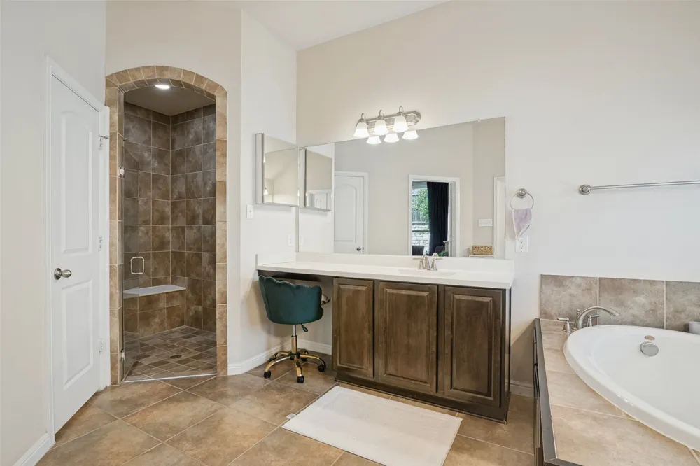 3827 Mustang Avenue Sachse, TX 75048