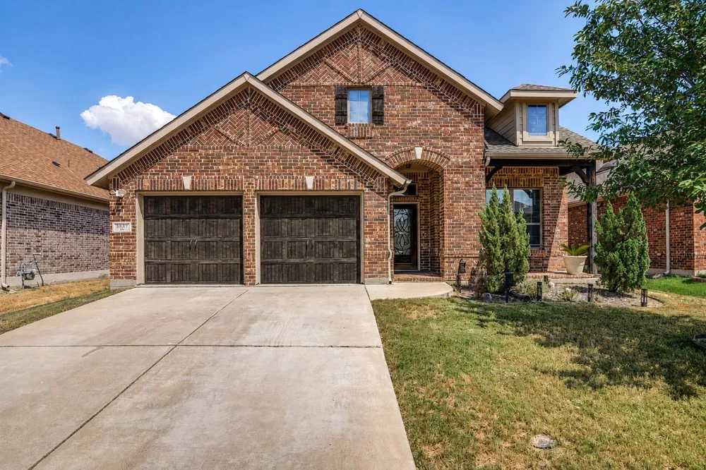 3827 Mustang Avenue Sachse, TX 75048