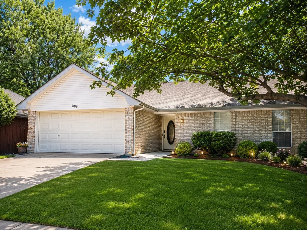 289 Casie Court Denton, TX 76207