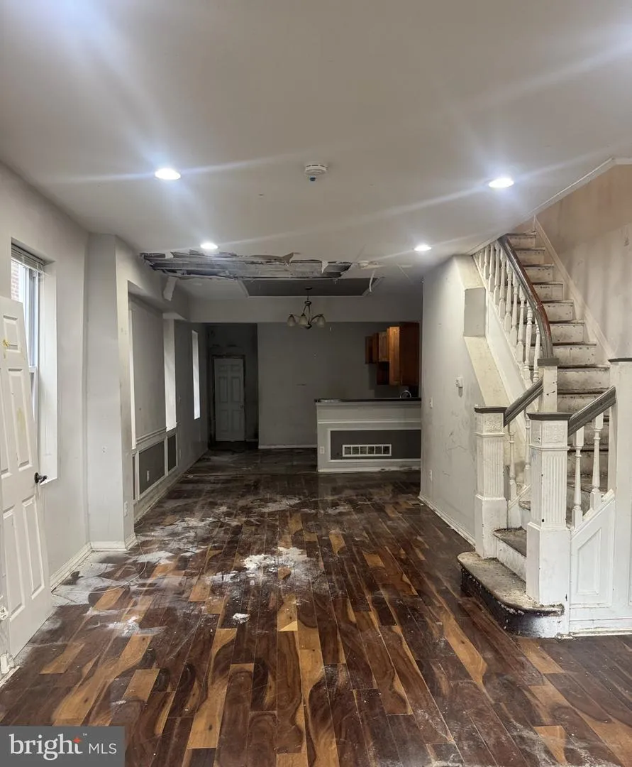 123 E MAYLAND STREET Philadelphia, PA 19144