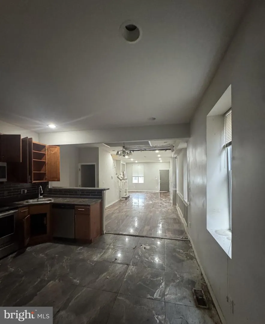 123 E MAYLAND STREET Philadelphia, PA 19144