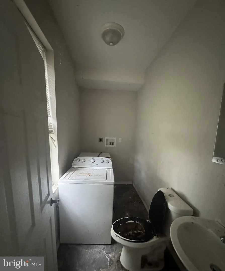 123 E MAYLAND STREET Philadelphia, PA 19144