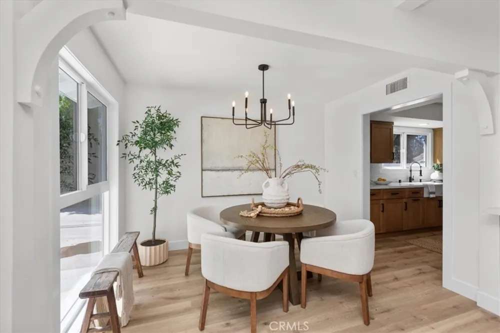 12042 Davenport Los Alamitos, CA 90720