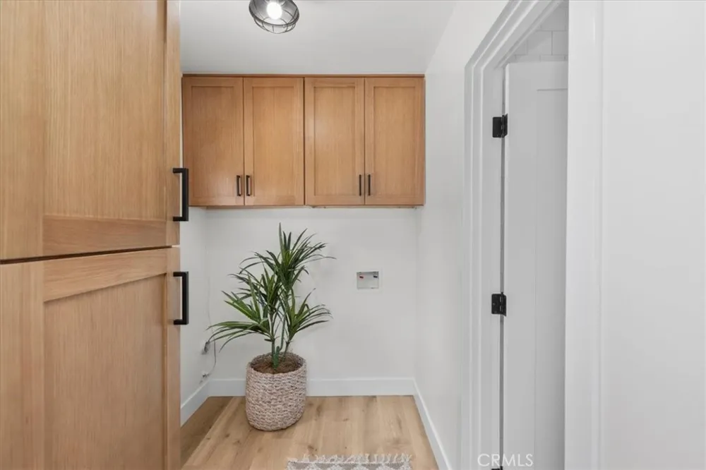 12042 Davenport Los Alamitos, CA 90720