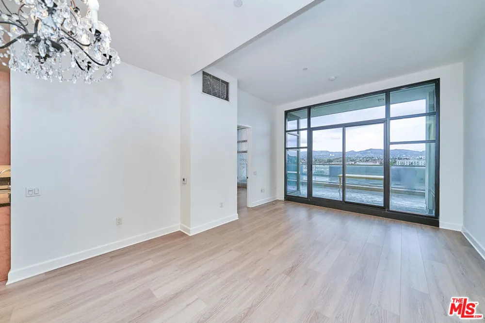 3223 W 6th Street #604 Los Angeles, CA 90020