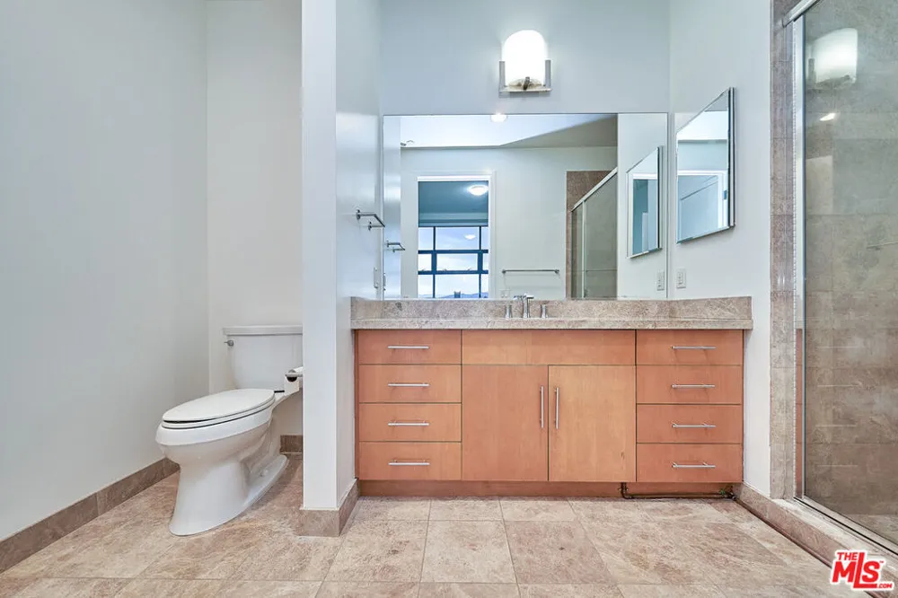 3223 W 6th Street #604 Los Angeles, CA 90020