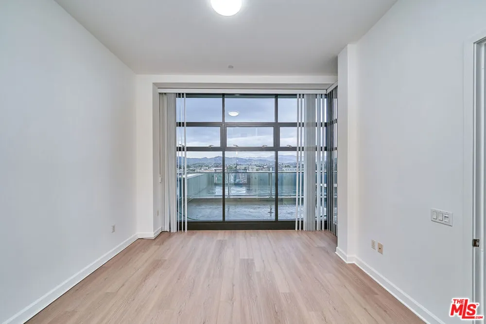 3223 W 6th Street #604 Los Angeles, CA 90020