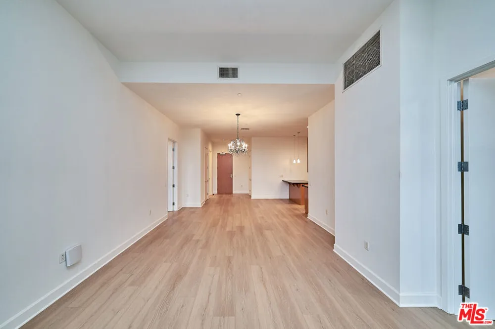 3223 W 6th Street #604 Los Angeles, CA 90020