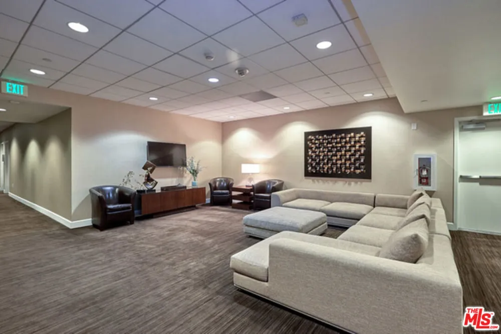 3223 W 6th Street #604 Los Angeles, CA 90020