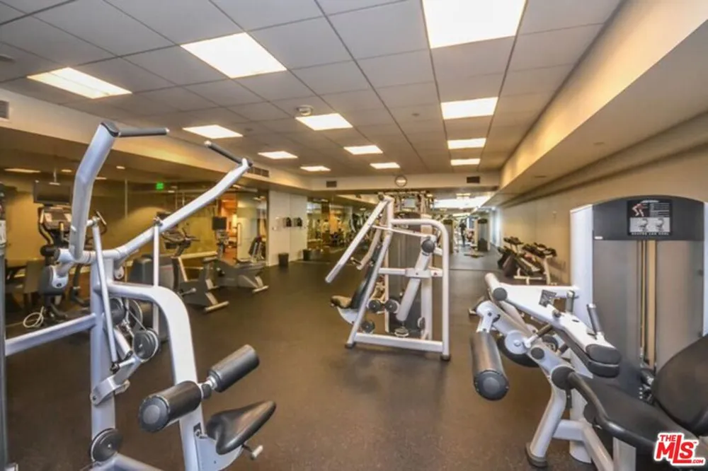 3223 W 6th Street #604 Los Angeles, CA 90020