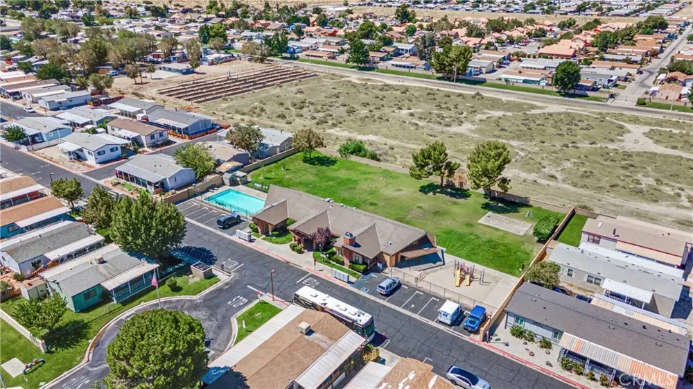 2545 E Avenue I #17 Lancaster, CA 93535