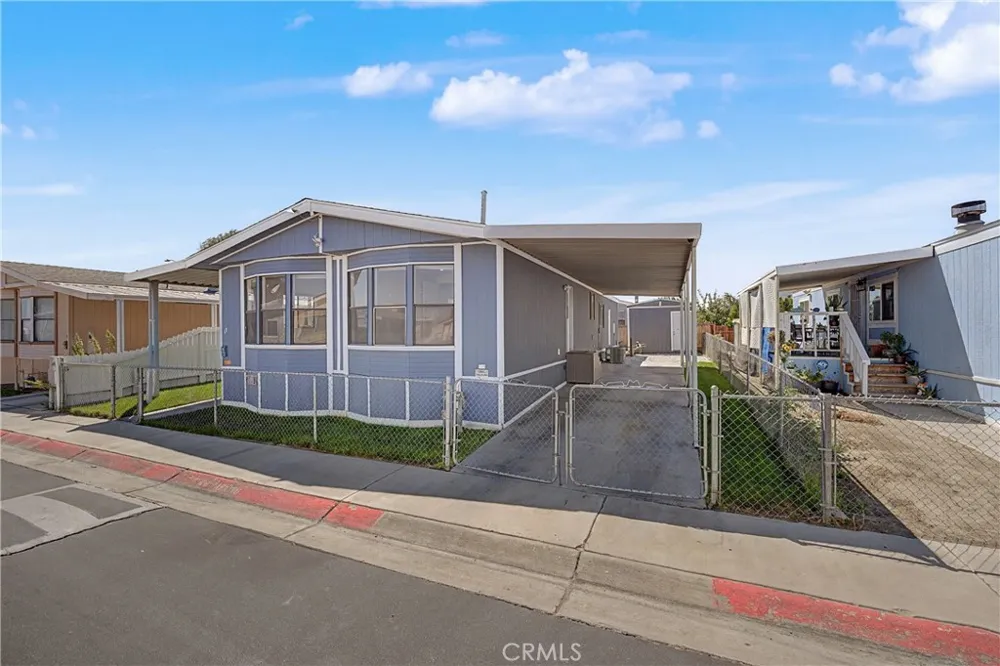 2545 E Avenue I #17 Lancaster, CA 93535