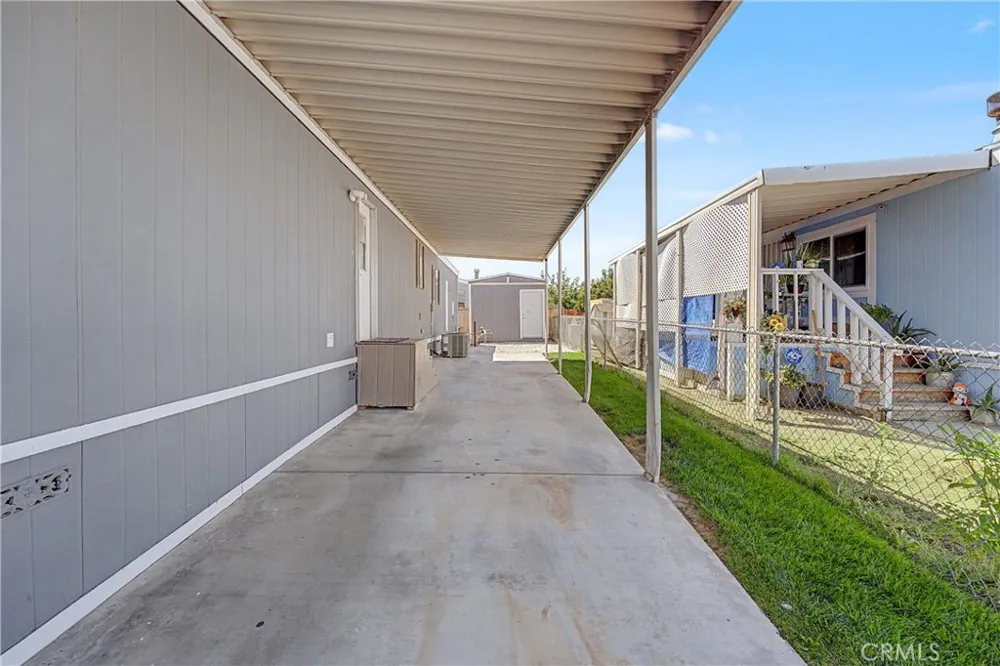 2545 E Avenue I #17 Lancaster, CA 93535