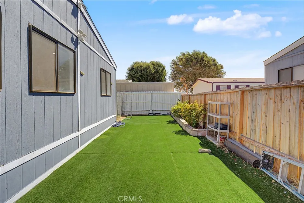 2545 E Avenue I #17 Lancaster, CA 93535