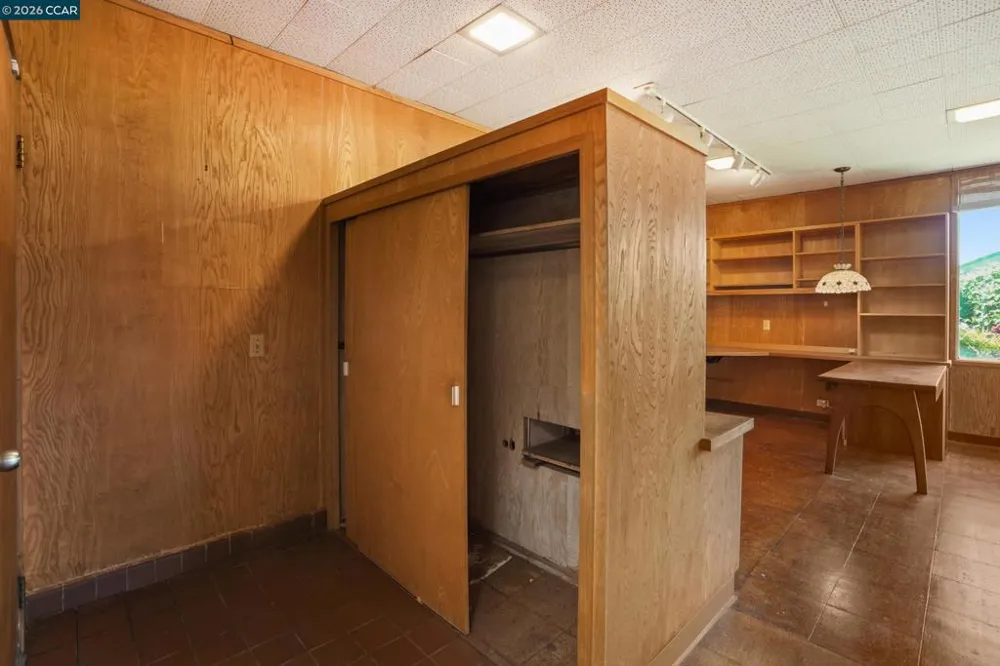 2500 Lowell Avenue Richmond, CA 94804