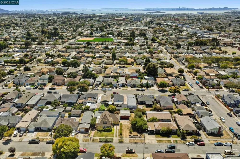 2500 Lowell Avenue Richmond, CA 94804