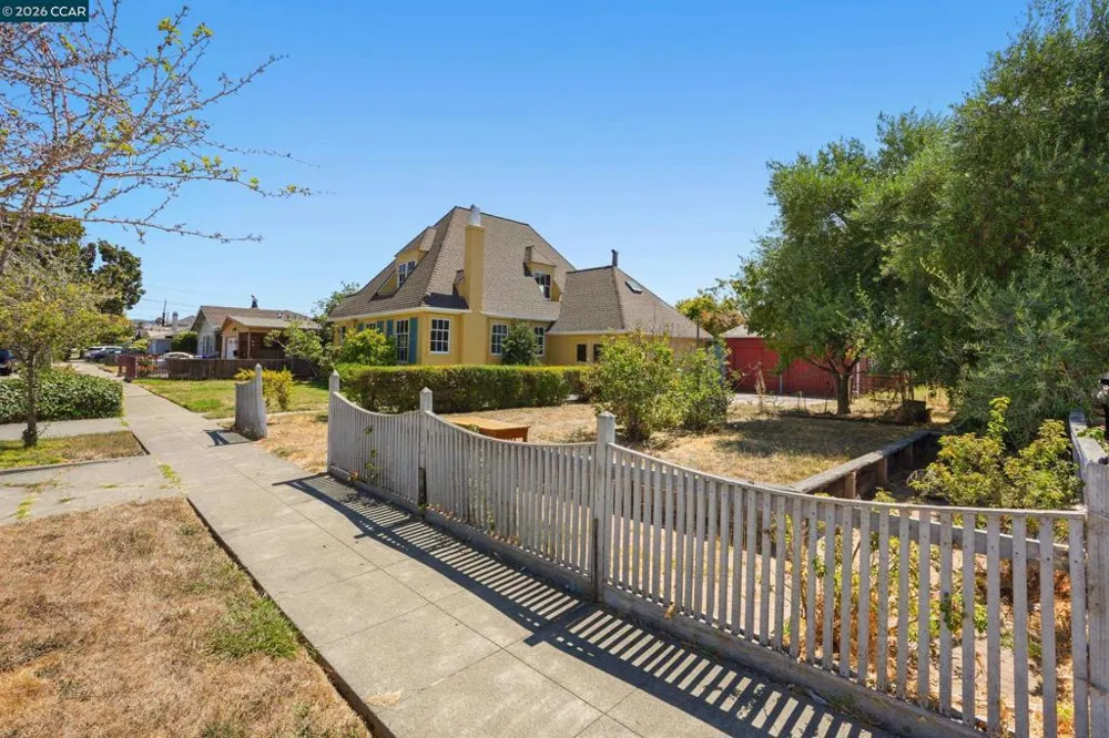 2500 Lowell Avenue Richmond, CA 94804