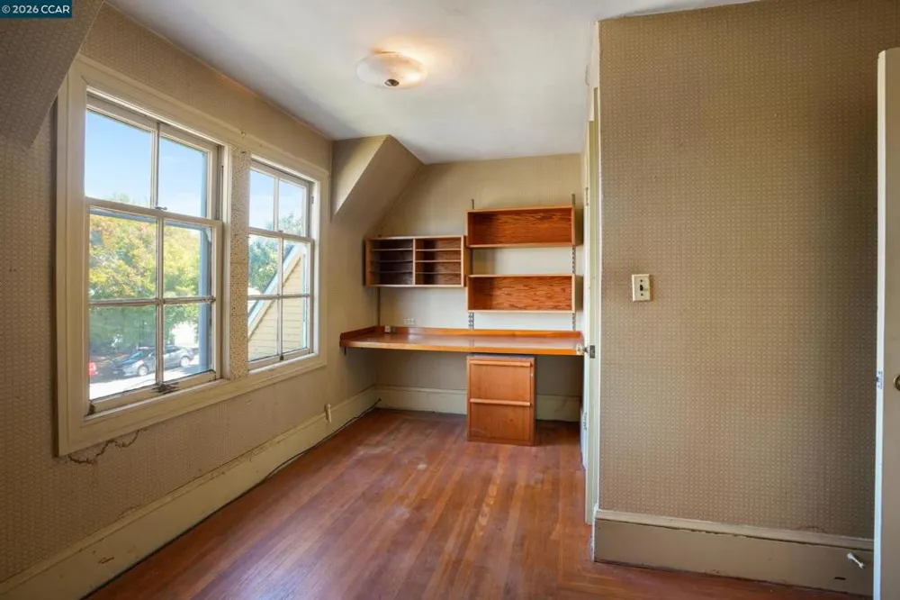2500 Lowell Avenue Richmond, CA 94804