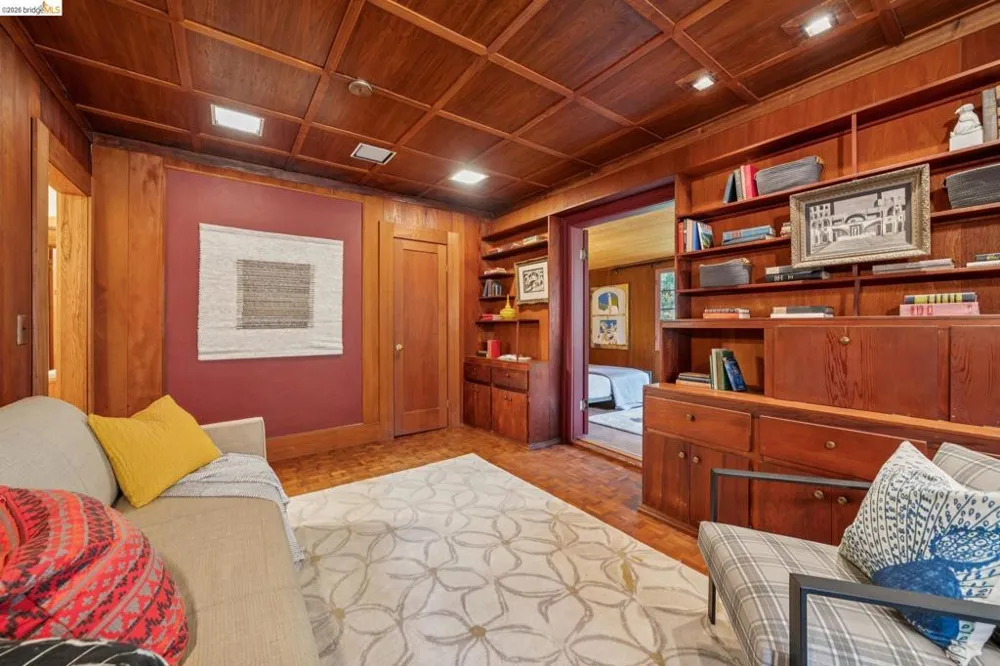 19 Sunset Dr Kensington, CA 94707