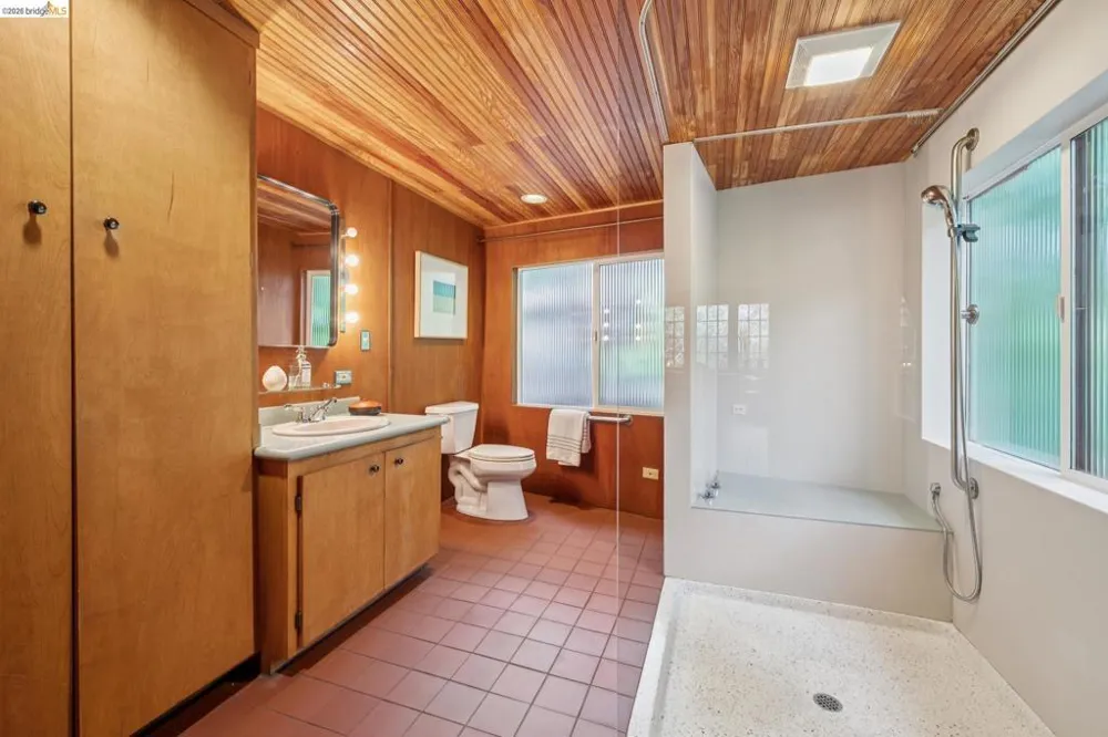 19 Sunset Dr Kensington, CA 94707