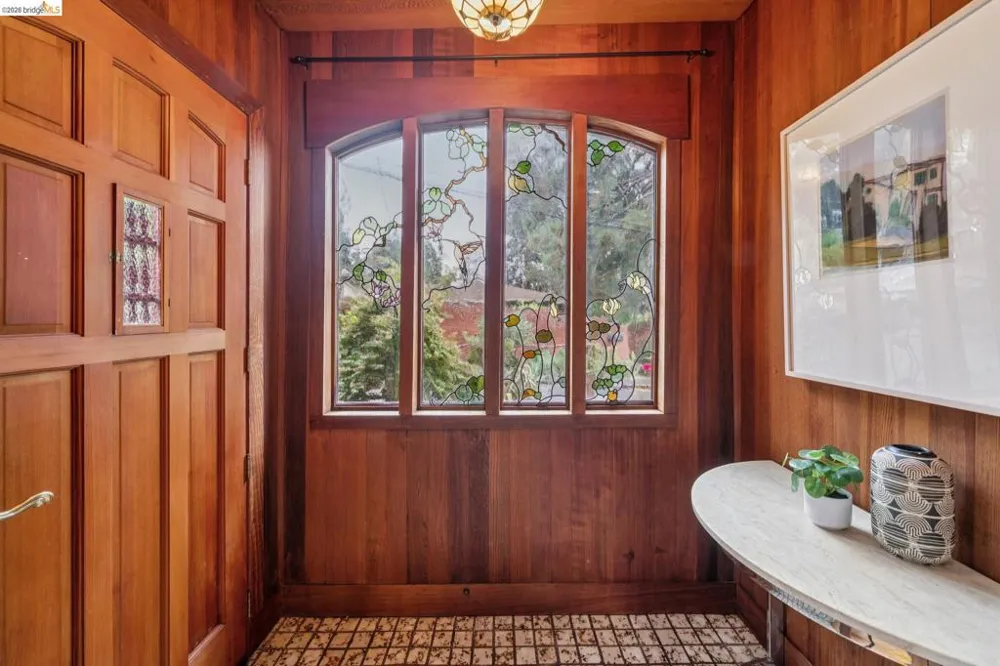 19 Sunset Dr Kensington, CA 94707