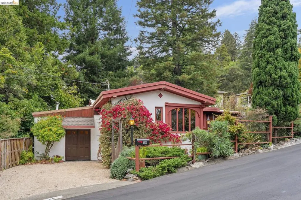 19 Sunset Dr Kensington, CA 94707