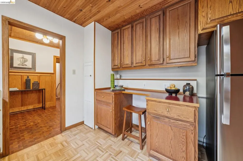 19 Sunset Dr Kensington, CA 94707