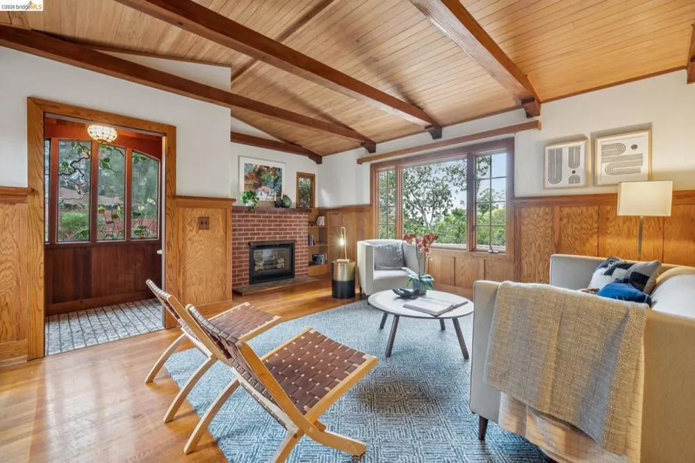 19 Sunset Dr Kensington, CA 94707