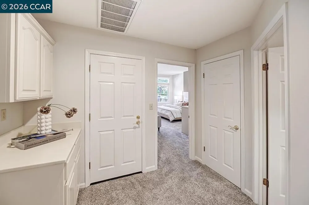1923 Lakeshire Dr Walnut Creek, CA 94595