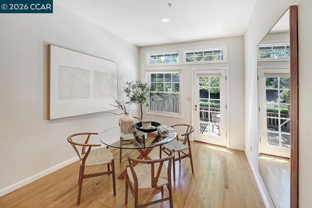 1923 Lakeshire Dr Walnut Creek, CA 94595