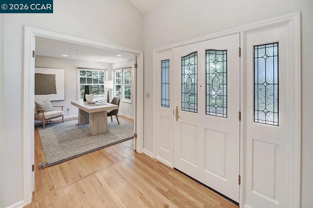 1923 Lakeshire Dr Walnut Creek, CA 94595