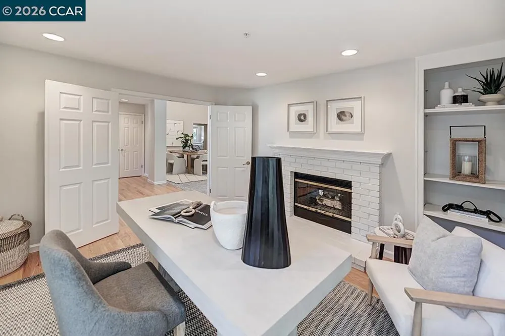 1923 Lakeshire Dr Walnut Creek, CA 94595