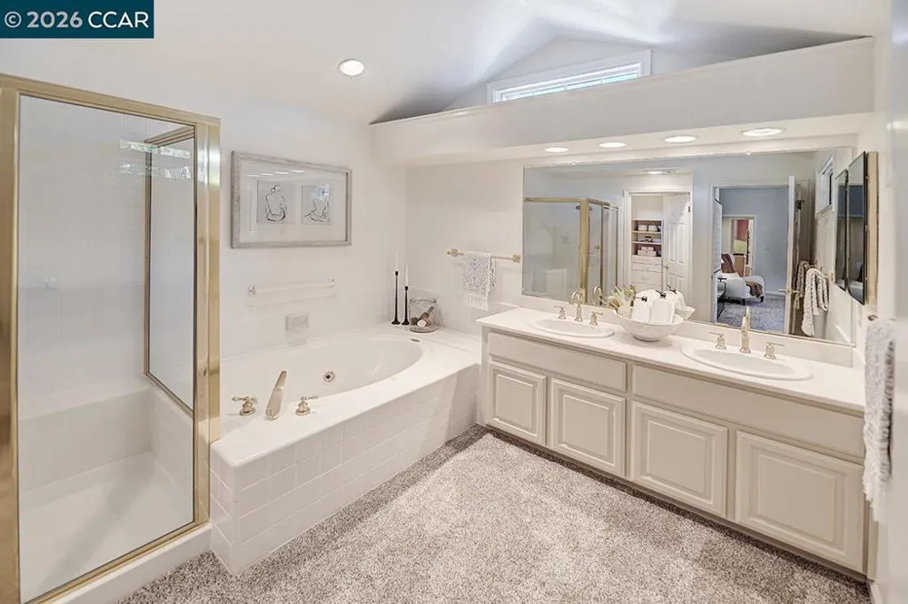 1923 Lakeshire Dr Walnut Creek, CA 94595