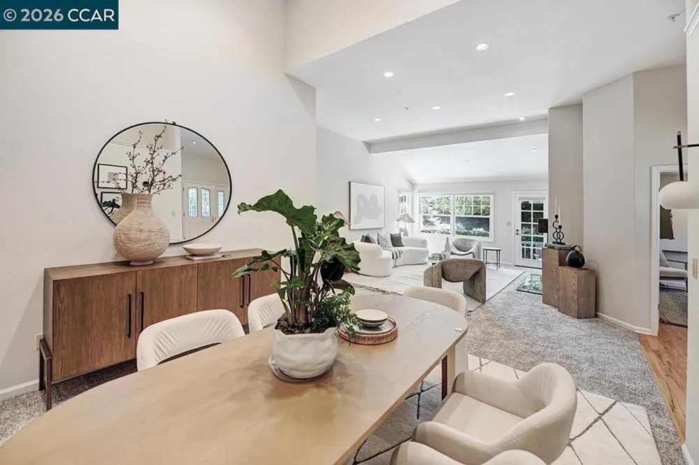 1923 Lakeshire Dr Walnut Creek, CA 94595