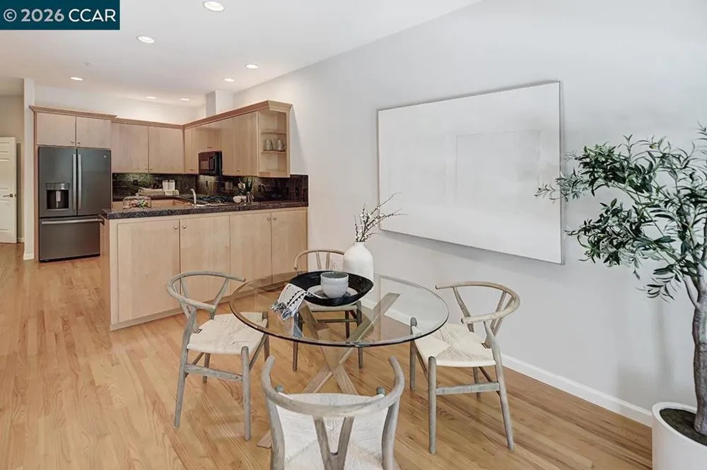 1923 Lakeshire Dr Walnut Creek, CA 94595