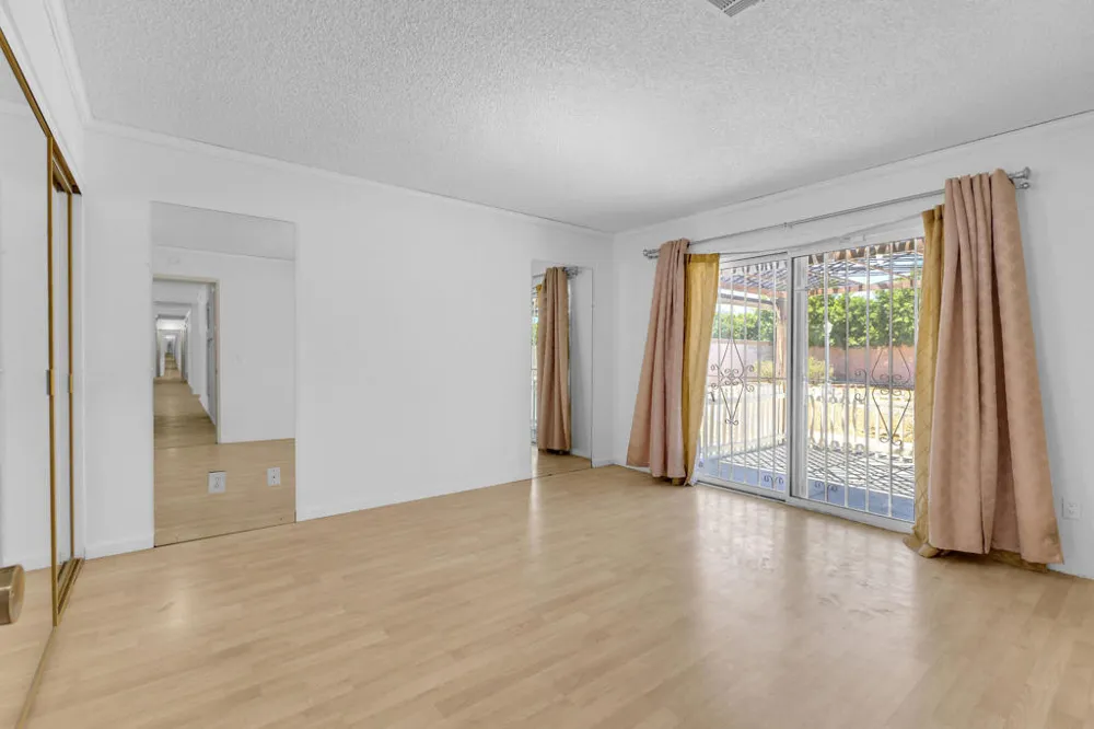 1880 Sharon Road Palm Springs, CA 92262