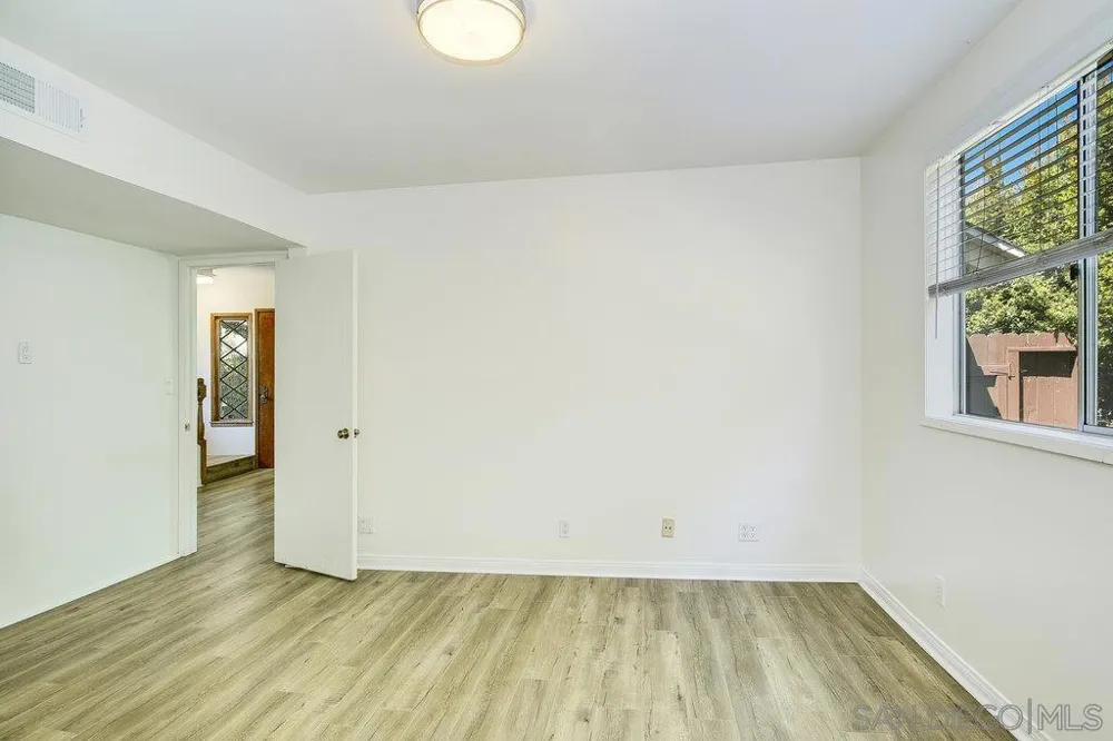 4721 Edgeware Rd. San Diego, CA 92116