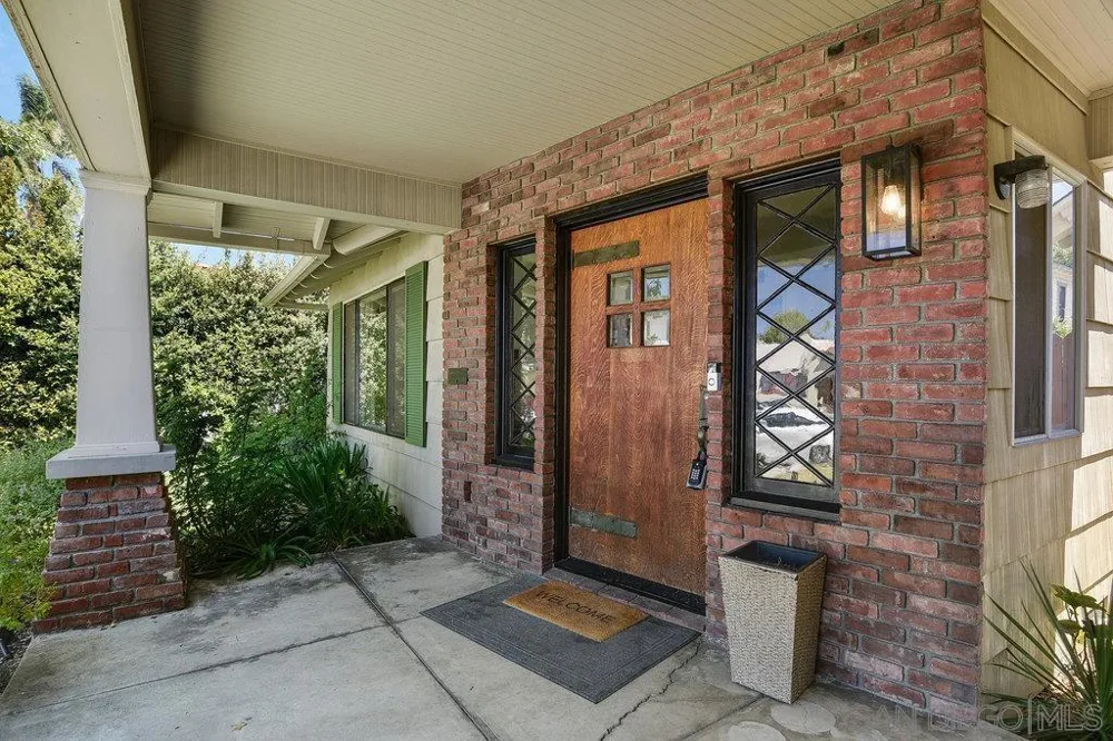 4721 Edgeware Rd. San Diego, CA 92116