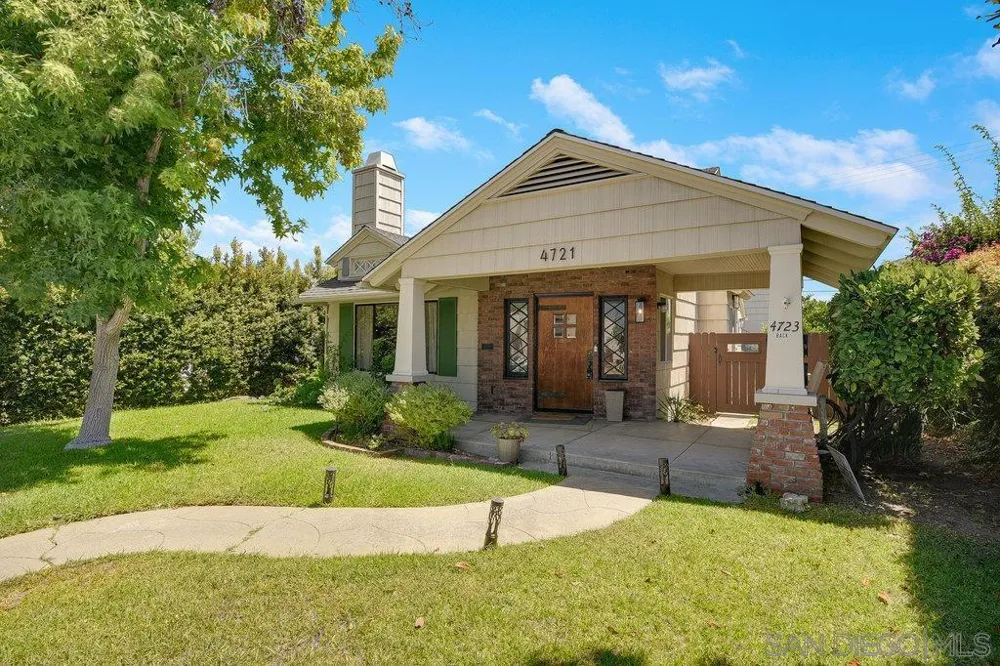 4721 Edgeware Rd. San Diego, CA 92116