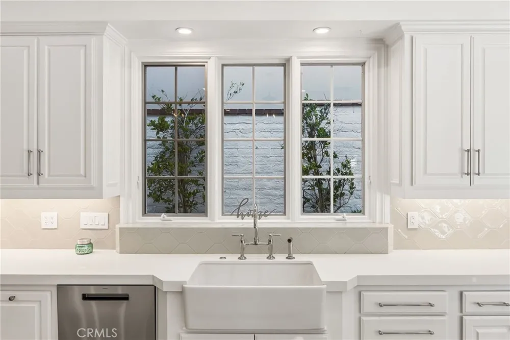 3 Barrenger Court Newport Beach, CA 92660