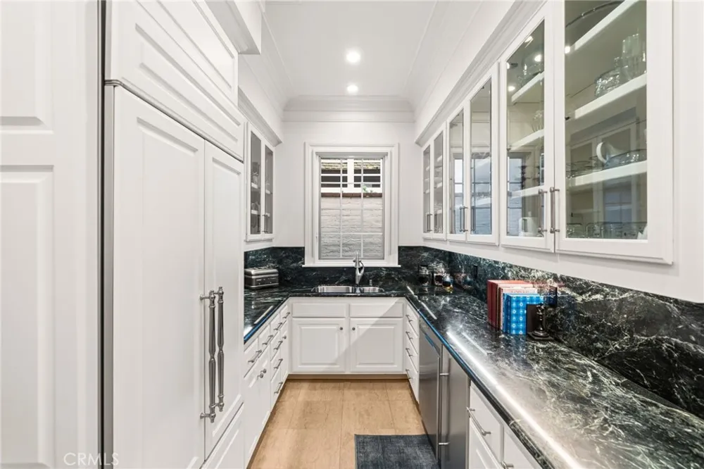 3 Barrenger Court Newport Beach, CA 92660
