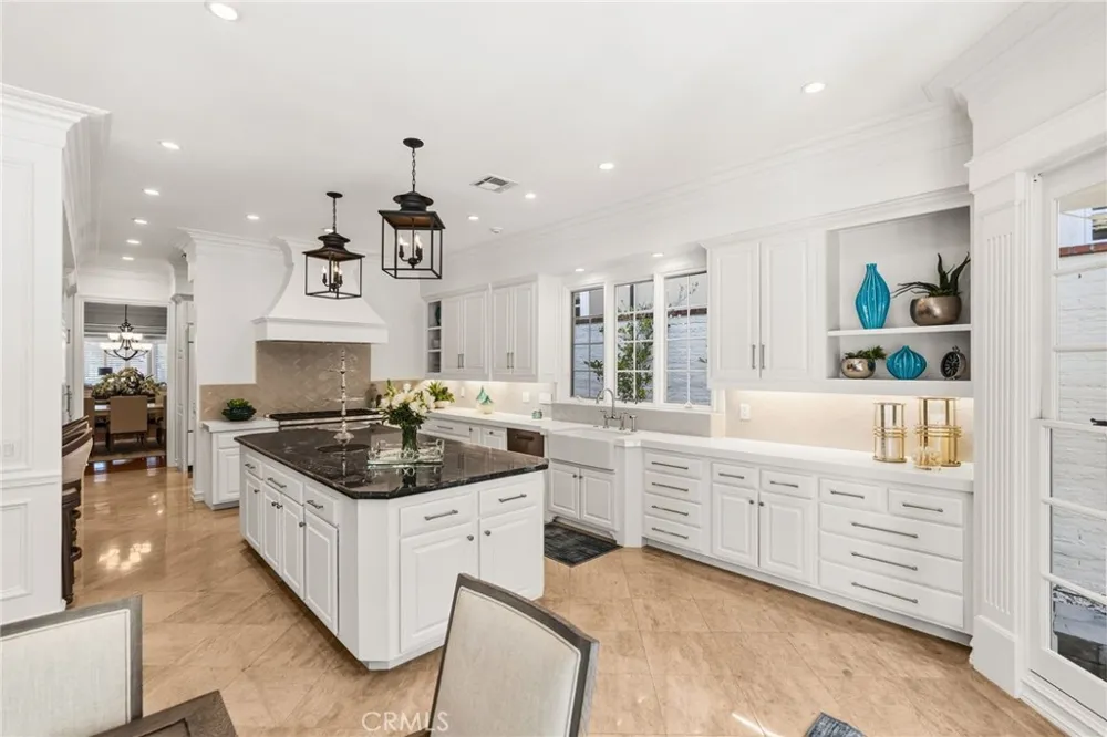 3 Barrenger Court Newport Beach, CA 92660