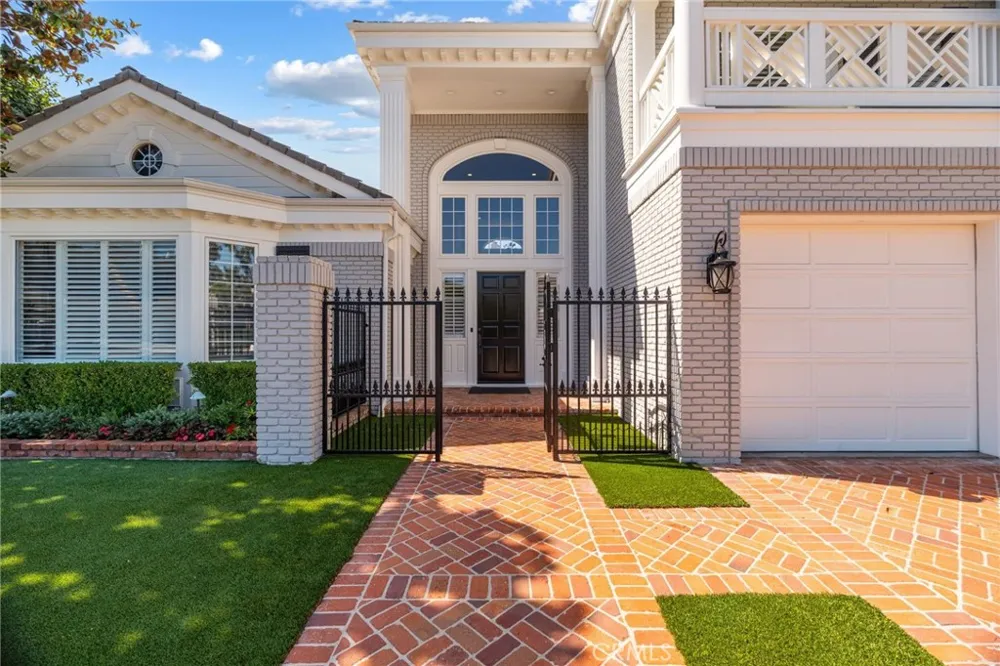 3 Barrenger Court Newport Beach, CA 92660