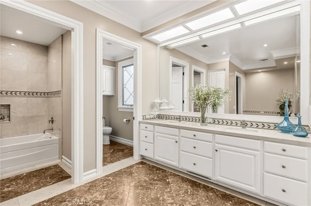 3 Barrenger Court Newport Beach, CA 92660