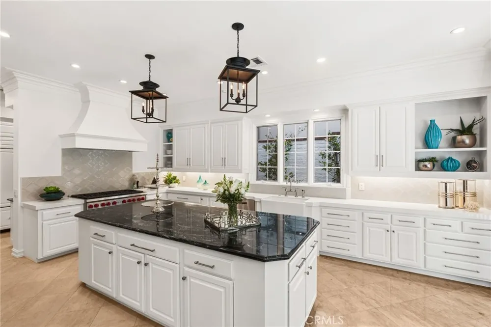 3 Barrenger Court Newport Beach, CA 92660