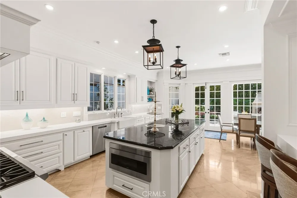 3 Barrenger Court Newport Beach, CA 92660