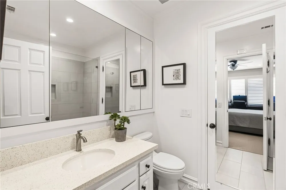 3 Barrenger Court Newport Beach, CA 92660